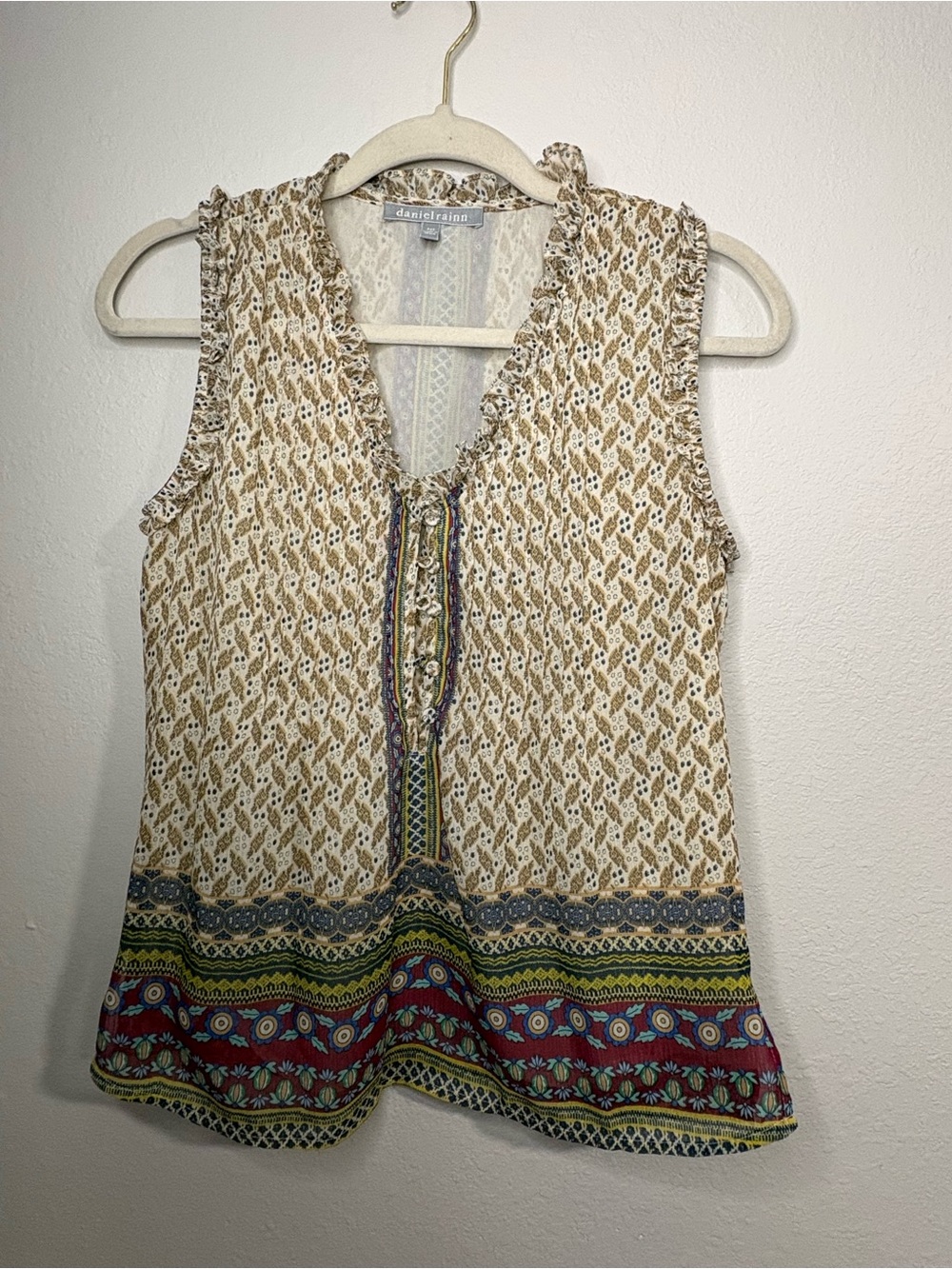 Daniel Rainn Beige Printed Sleeveless V-Neck Tank with Multicolor Border